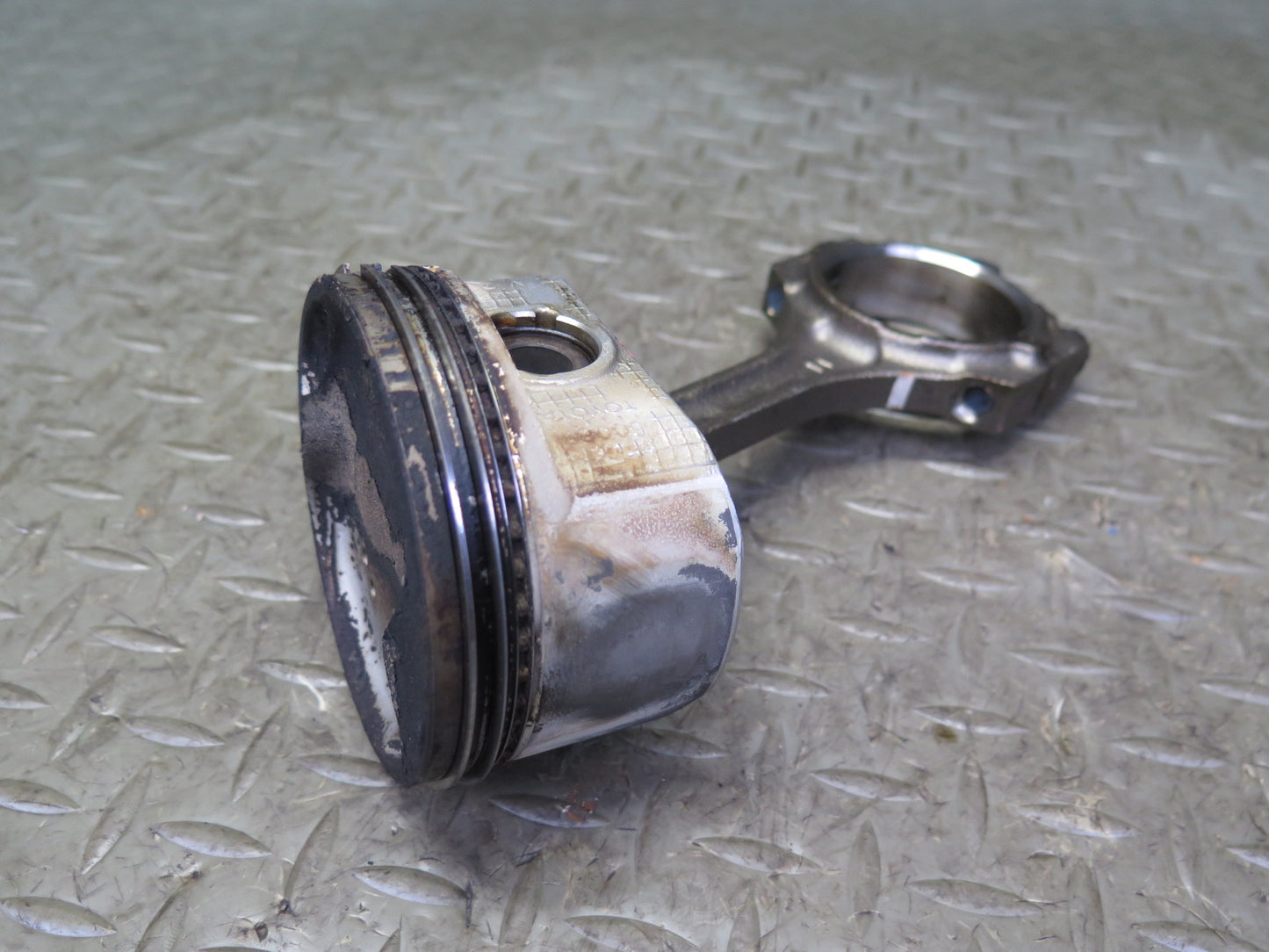 2005-2009 Lexus UZJ120L GX470 4.7L 2UZFE Engine Piston Connecting Rod Set of 8