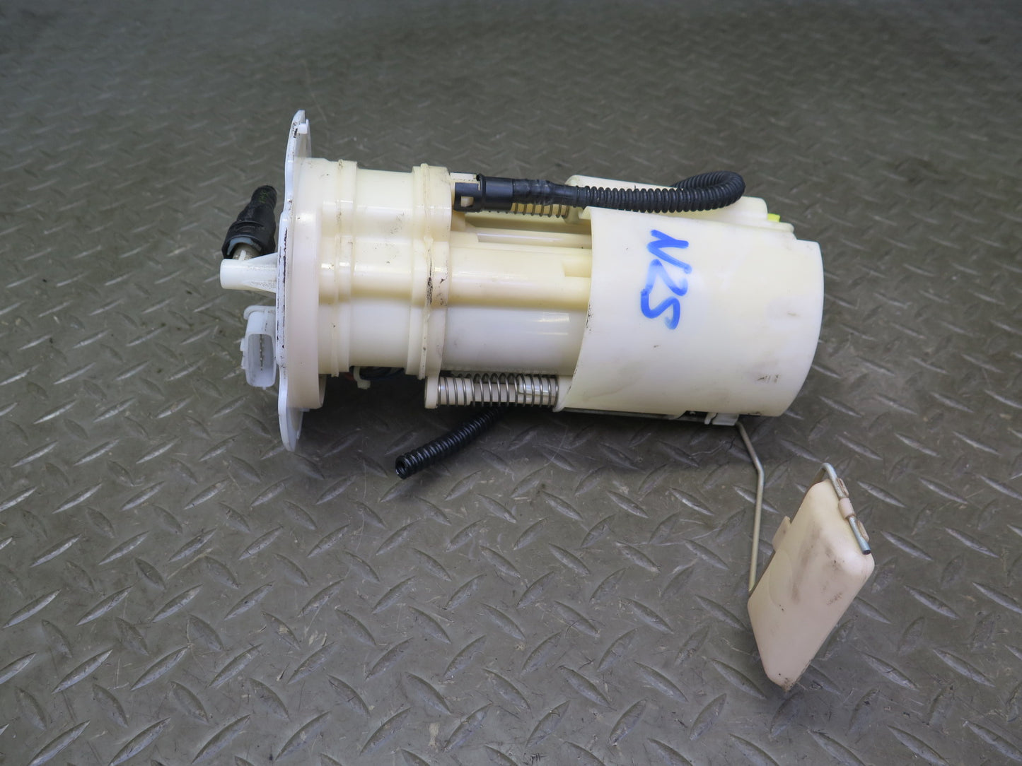 03-09 Nissan Z33 350Z Set of 2 Fuel Pump Level Sensor Sending Unit OEM