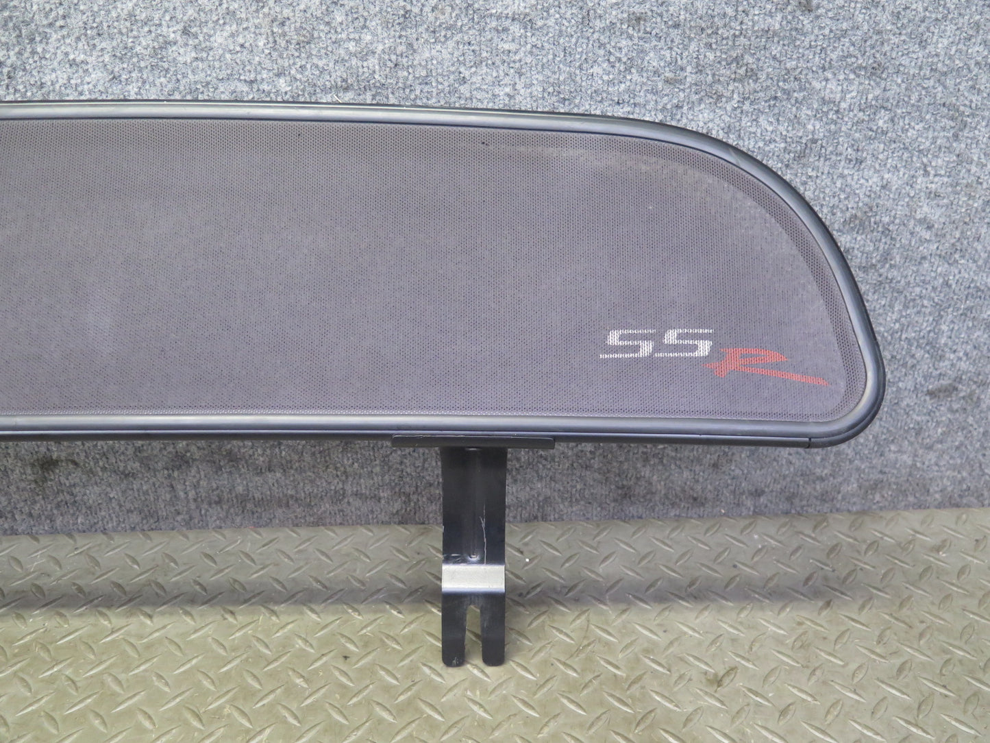 03-06 Chevrolet SSR Rear Wind Screen Deflector OEM