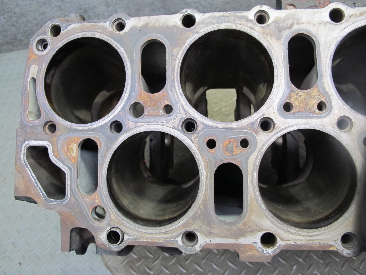 2000 VW Eurovan T4 2.8L AES Engine Motor Block 021103021R OEM