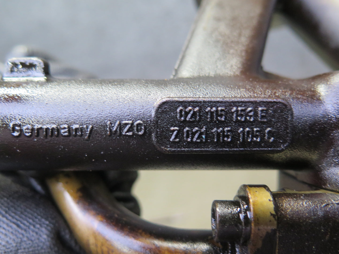 99-00 VW Eurovan T4 2.8L AES Engine Motor Oil Pump w Intermediate Gear Shaft OEM