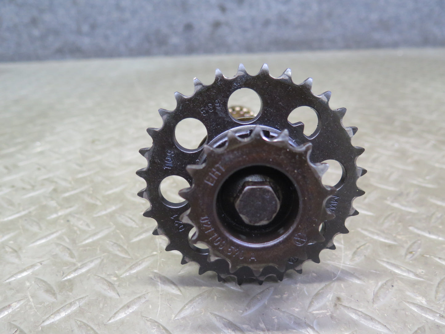 99-00 VW Eurovan T4 2.8L AES Engine Motor Oil Pump w Intermediate Gear Shaft OEM