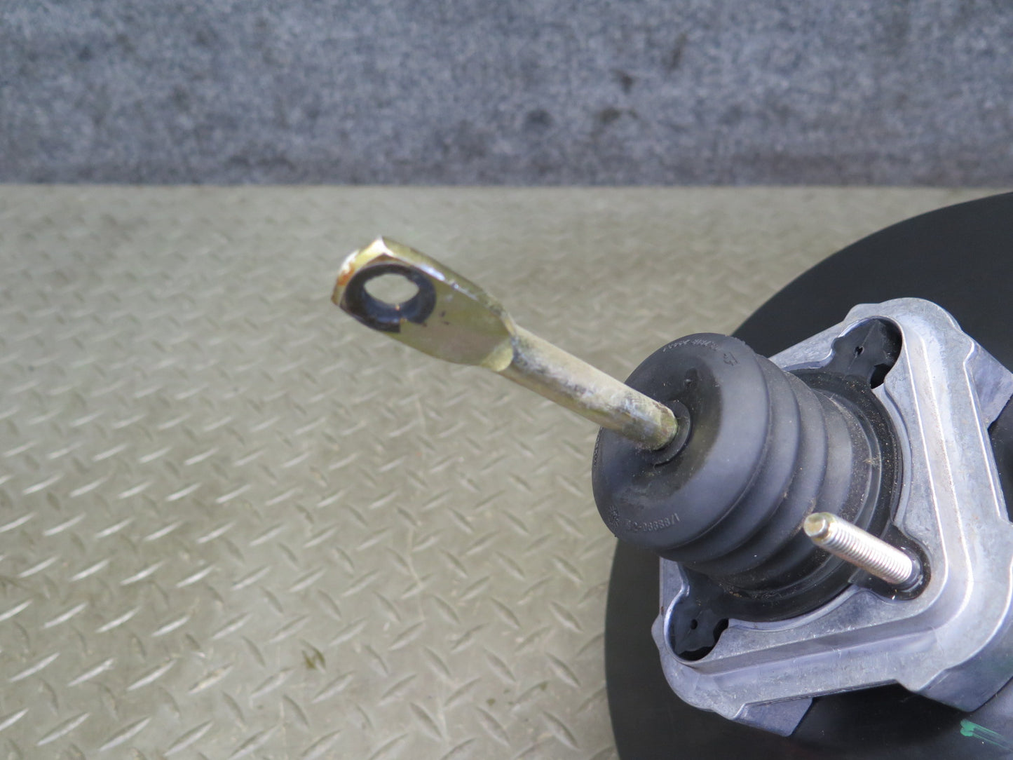 01-06 BMW E46 330ci Brake Master Cylinder Booster Fluid Reservoir OEM