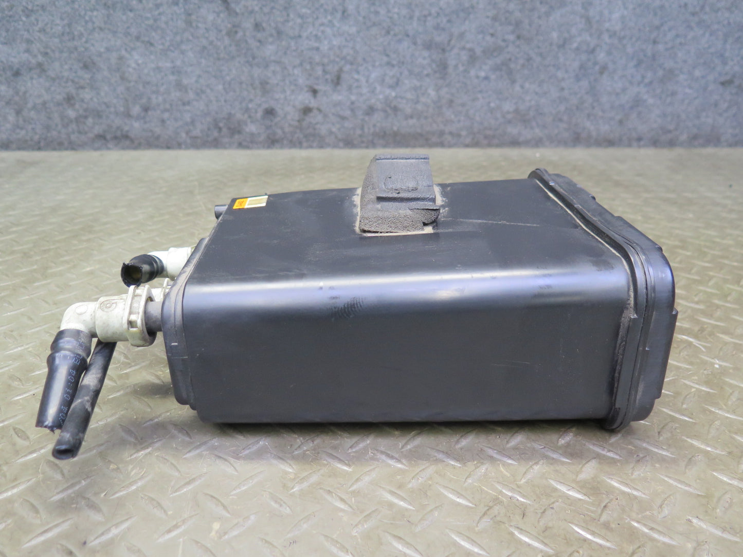 05-06 Chevrolet Trailblazer SSR Fuel Vapor Charcoal Canister 15190482 OEM