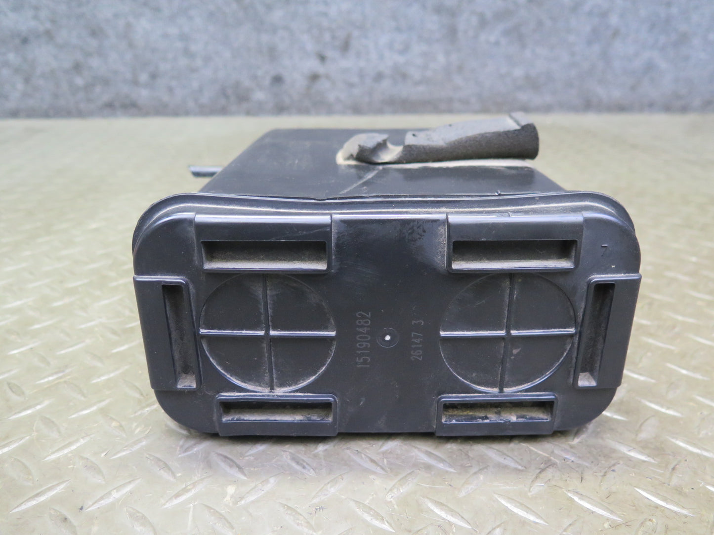 05-06 Chevrolet Trailblazer SSR Fuel Vapor Charcoal Canister 15190482 OEM