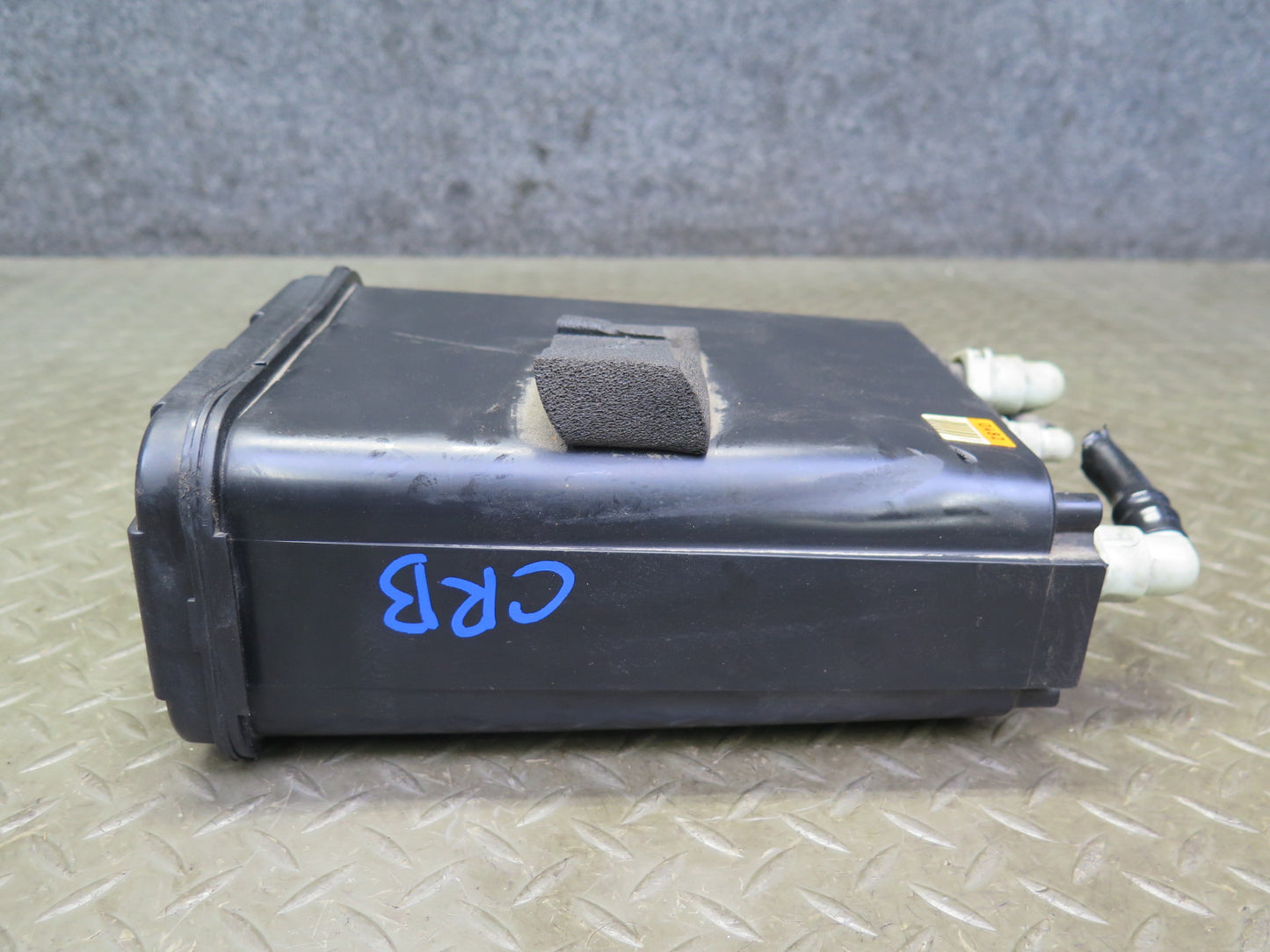 05-06 Chevrolet Trailblazer SSR Fuel Vapor Charcoal Canister 15190482 OEM