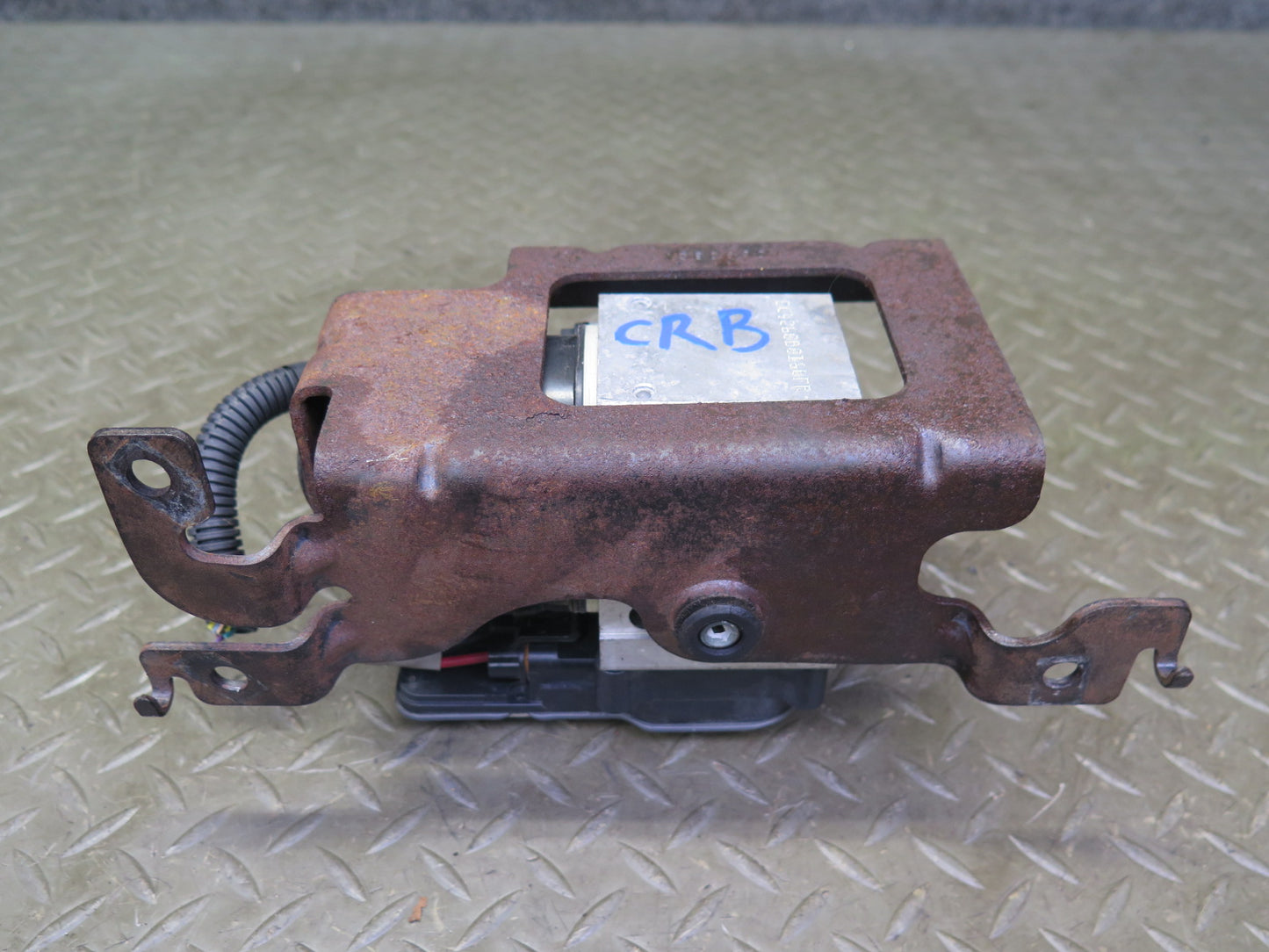 05-06 Chevrolet SSR A/T Anti Lock ABS Brake Pump Module w Bracket 13451157 OEM