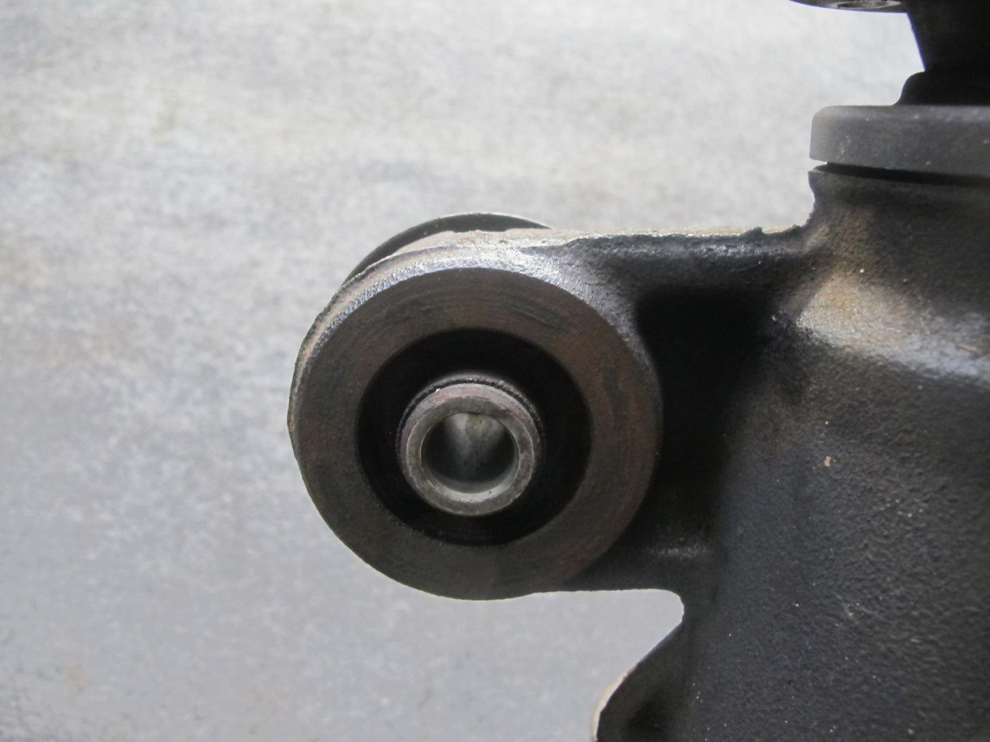 01-05 Lexus JCE10L IS300 A/T Rear Axle Differential Carrier 3.91 Ratio OEM