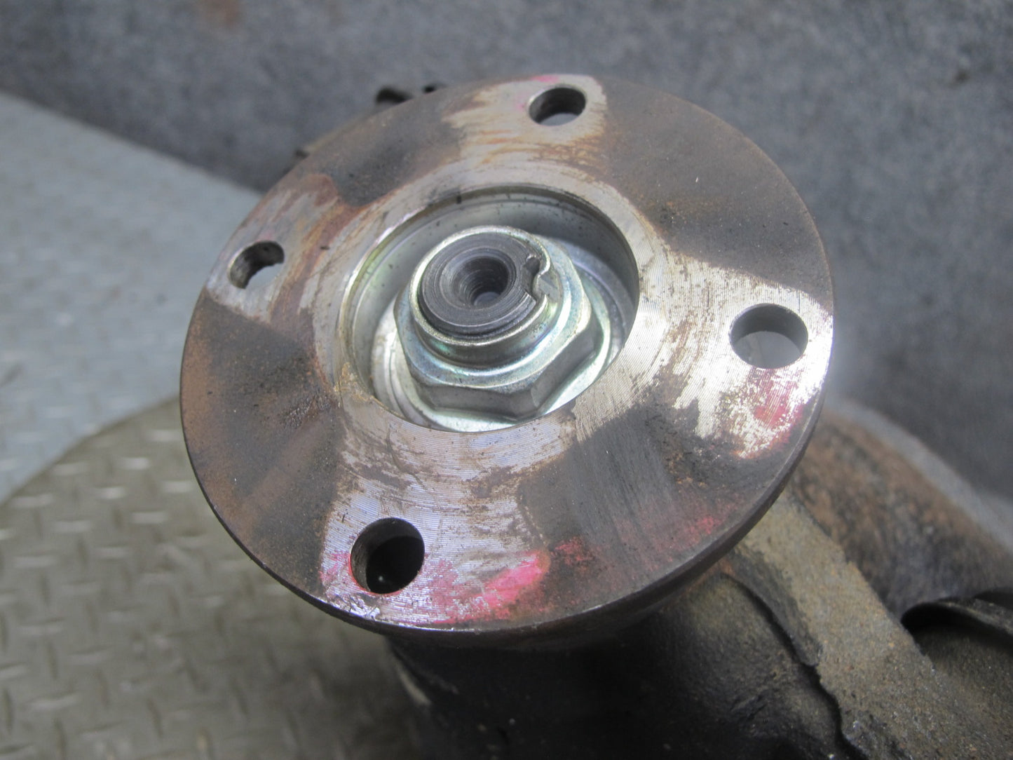 01-05 Lexus JCE10L IS300 A/T Rear Axle Differential Carrier 3.91 Ratio OEM