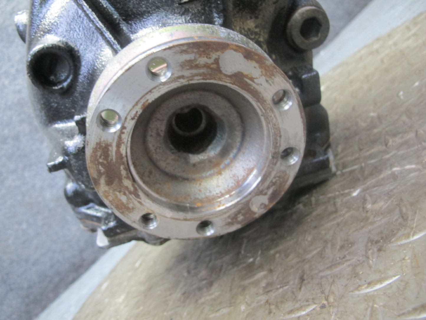 01-06 BMW E46 330i 330ci M/T Rear Differential Carrier 3.07 Ratio 77K Miles OEM