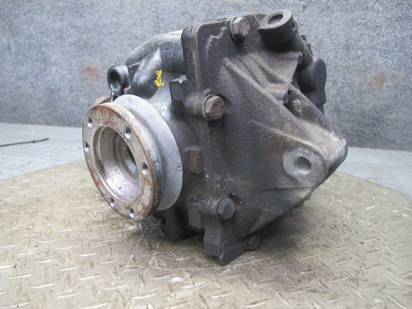 01-06 BMW E46 330i 330ci M/T Rear Differential Carrier 3.07 Ratio 77K Miles OEM