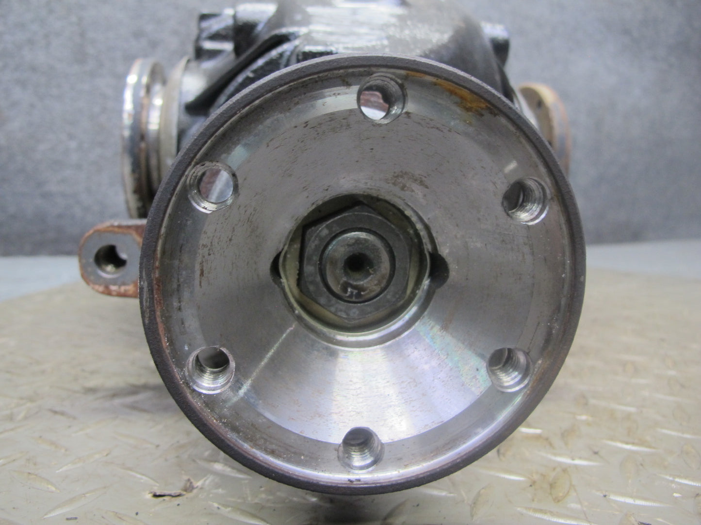 01-06 BMW E46 330i 330ci M/T Rear Differential Carrier 3.07 Ratio 77K Miles OEM