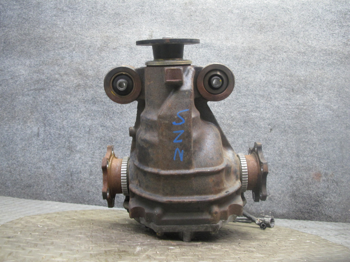 04-05 Nissan 350Z Z33 Conv M/T Rear Differential Carrier Vlsd 3.54 Ratio 68k OEM