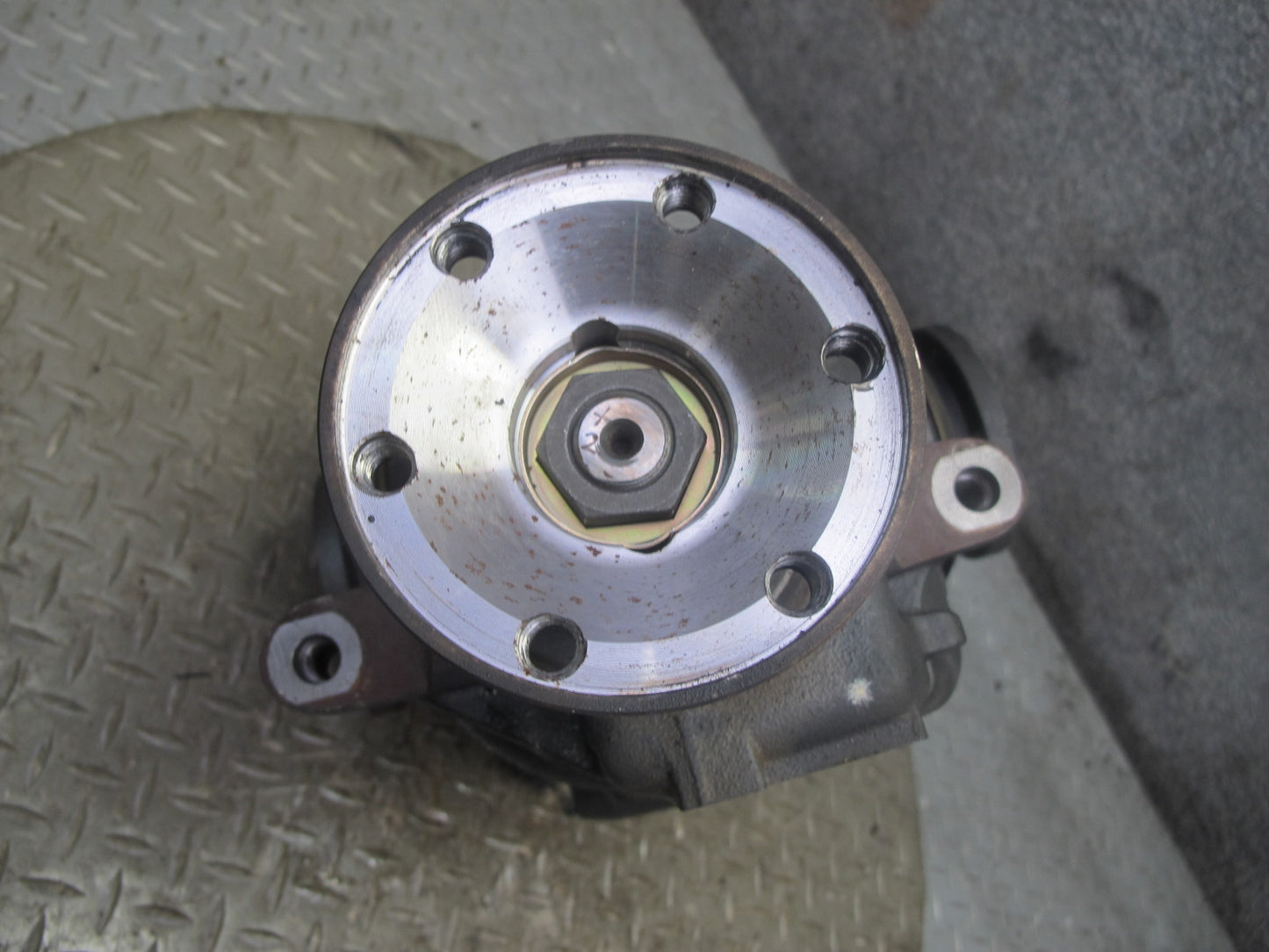 01-06 BMW E46 330i 330Ci A/T Rear Differential Carrier 3.38 Ratio 7505393 OEM