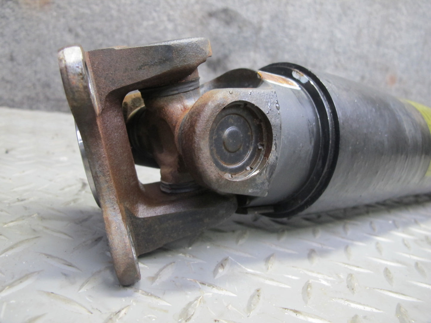 03-09 Nissan Z33 350Z RWD M/T Manual Transmission Driveshaft Carbon 68K Mile OEM