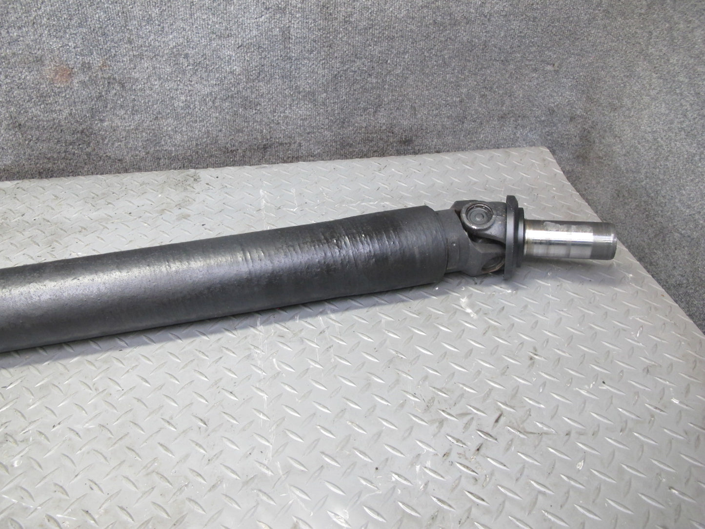 03-09 Nissan Z33 350Z RWD M/T Manual Transmission Driveshaft Carbon 68K Mile OEM