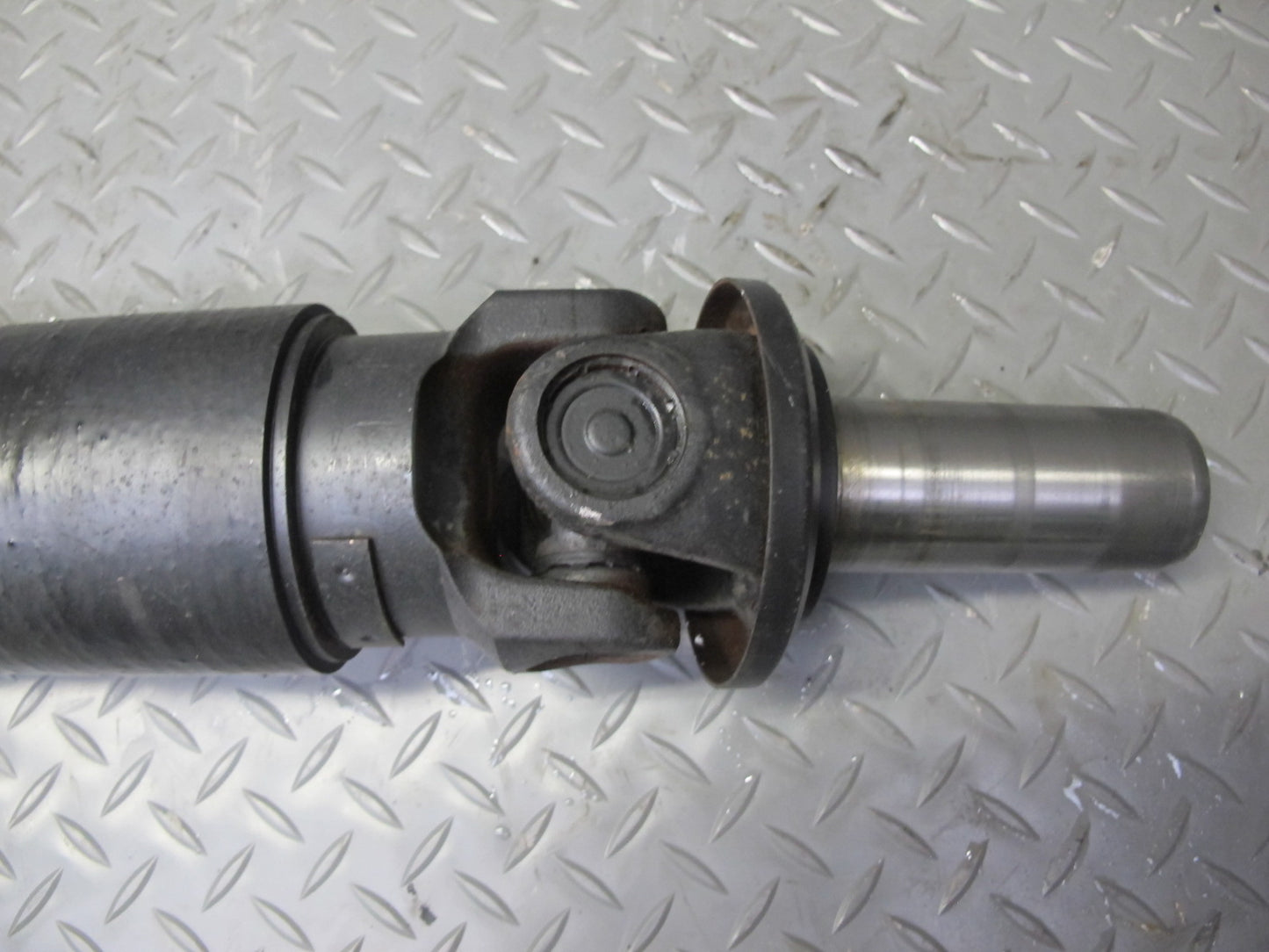 03-09 Nissan Z33 350Z RWD M/T Manual Transmission Driveshaft Carbon 68K Mile OEM