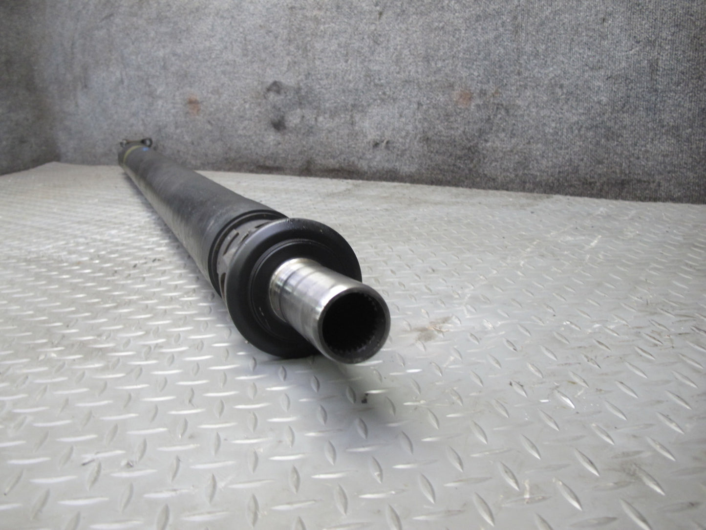 03-09 Nissan Z33 350Z RWD M/T Manual Transmission Driveshaft Carbon 68K Mile OEM