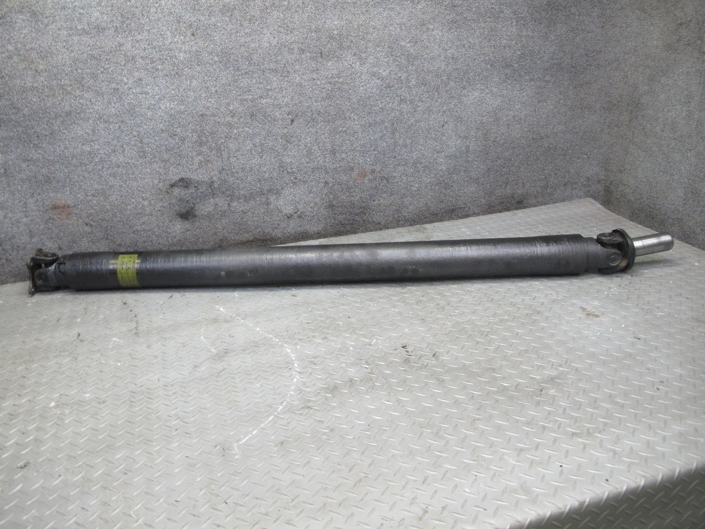 03-09 Nissan Z33 350Z RWD M/T Manual Transmission Driveshaft Carbon 68K Mile OEM