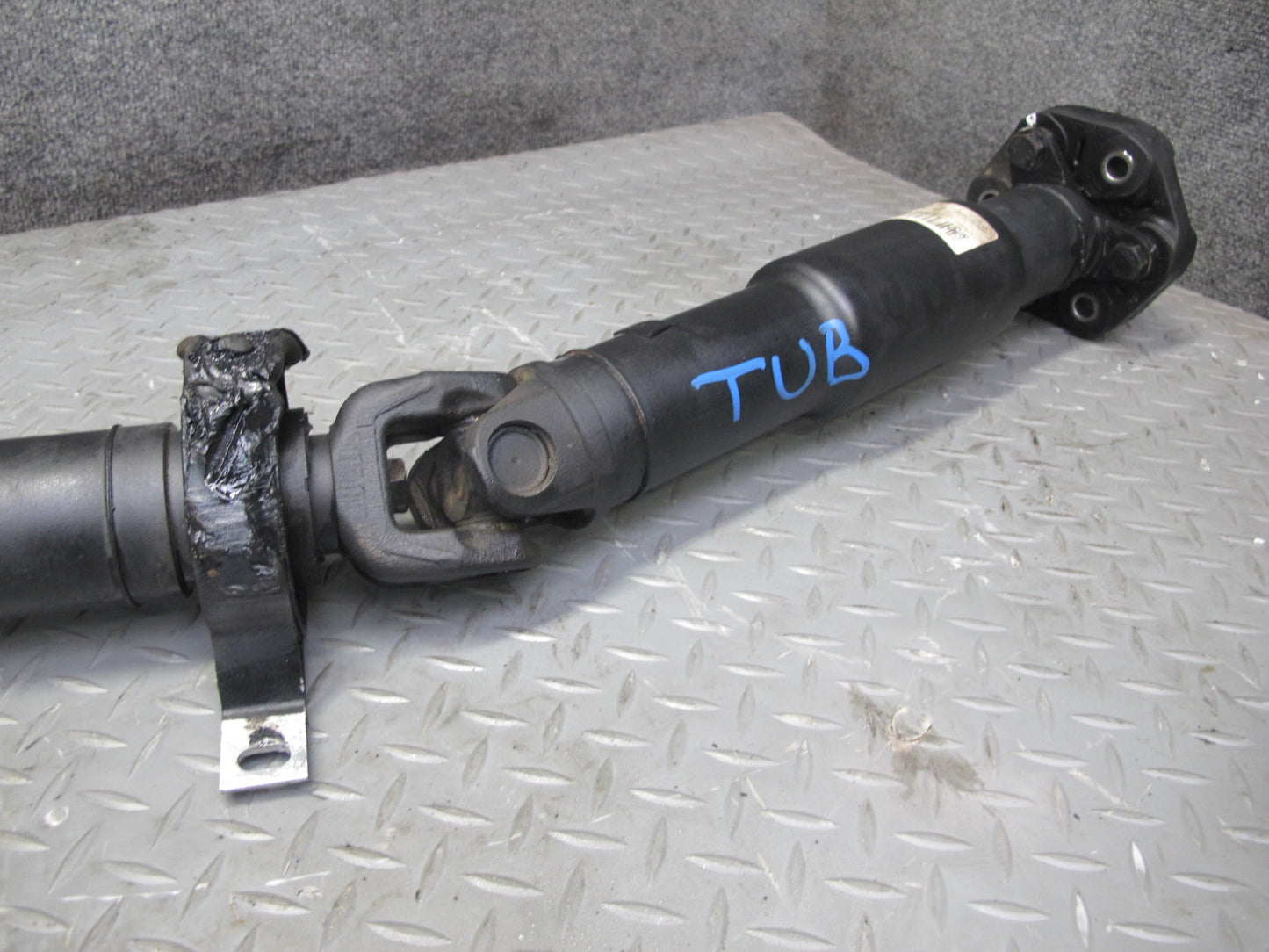 04-06 BMW E46 330i 330Ci RWD A/T Rear Driveshaft Drive Shaft 104K 7505214 OEM