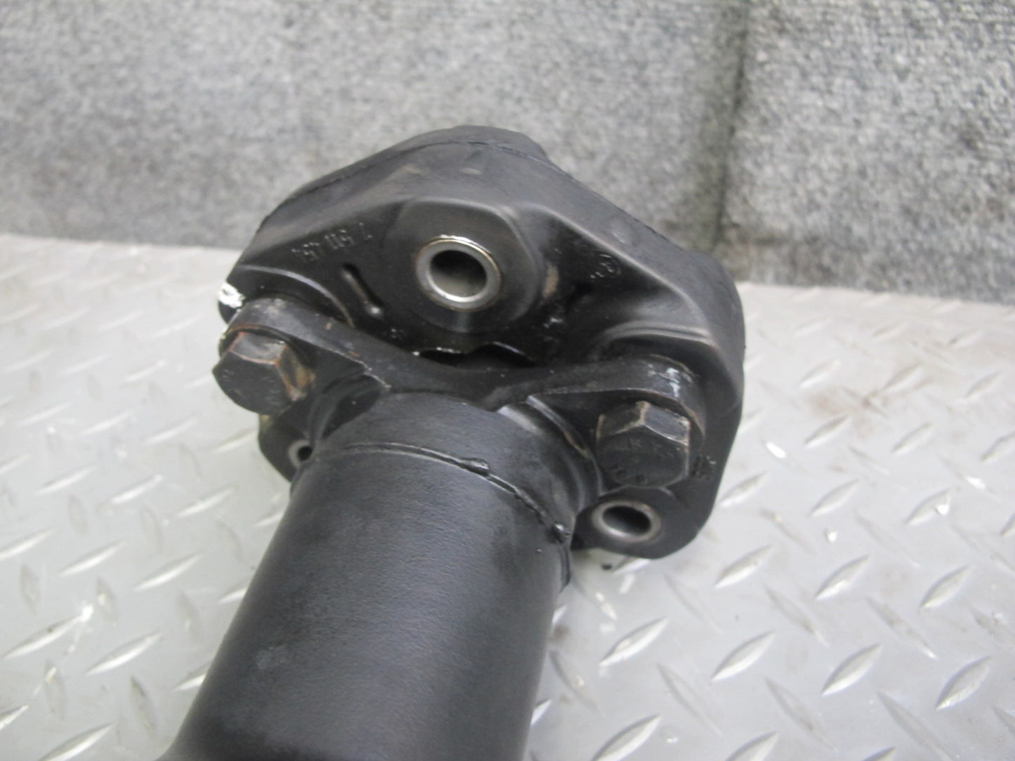 04-06 BMW E46 330i 330Ci RWD A/T Rear Driveshaft Drive Shaft 104K 7505214 OEM