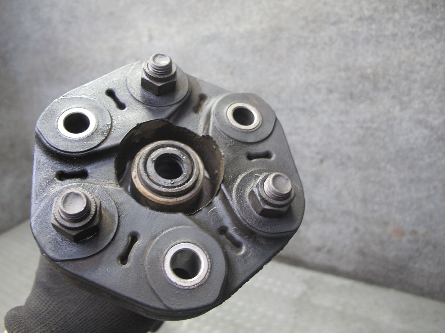 04-06 BMW E46 330i 330Ci RWD A/T Rear Driveshaft Drive Shaft 104K 7505214 OEM