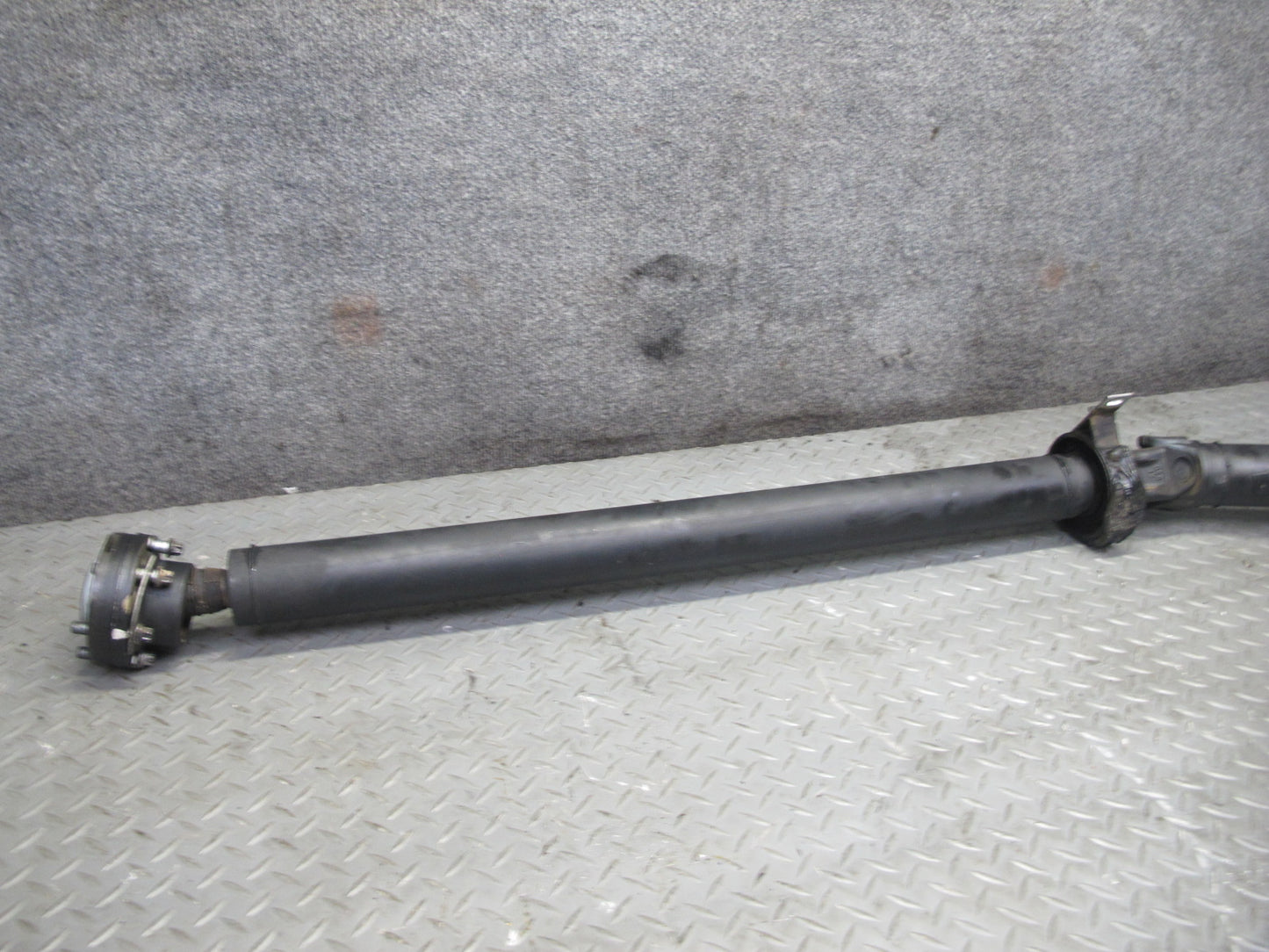 04-06 BMW E46 330i 330Ci RWD A/T Rear Driveshaft Drive Shaft 104K 7505214 OEM
