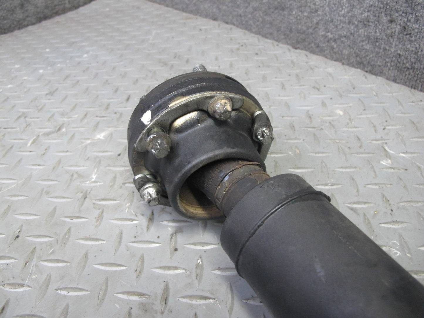 04-06 BMW E46 330i 330Ci RWD A/T Rear Driveshaft Drive Shaft 104K 7505214 OEM