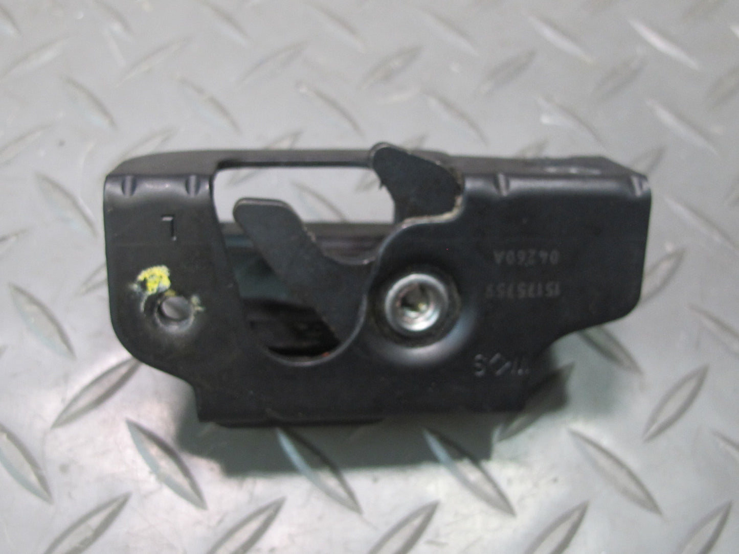 03-06 Chevrolet SSR Rear Right & Left Tailgate Lock Latches Set OEM