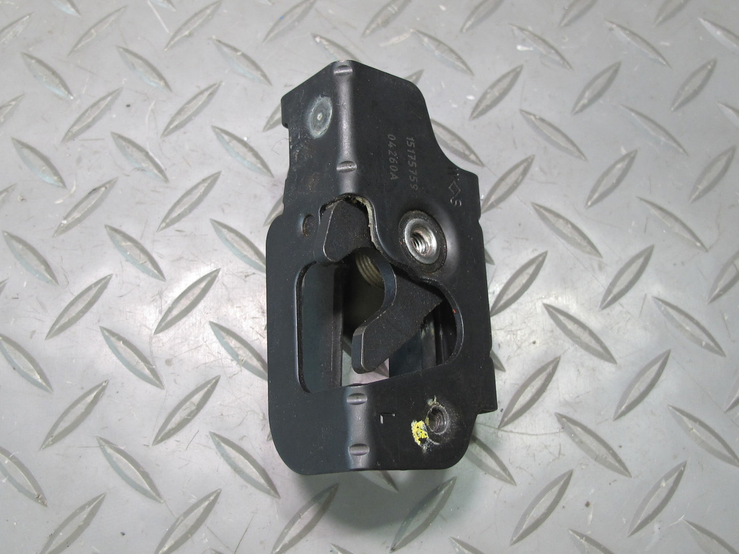 03-06 Chevrolet SSR Rear Right & Left Tailgate Lock Latches Set OEM