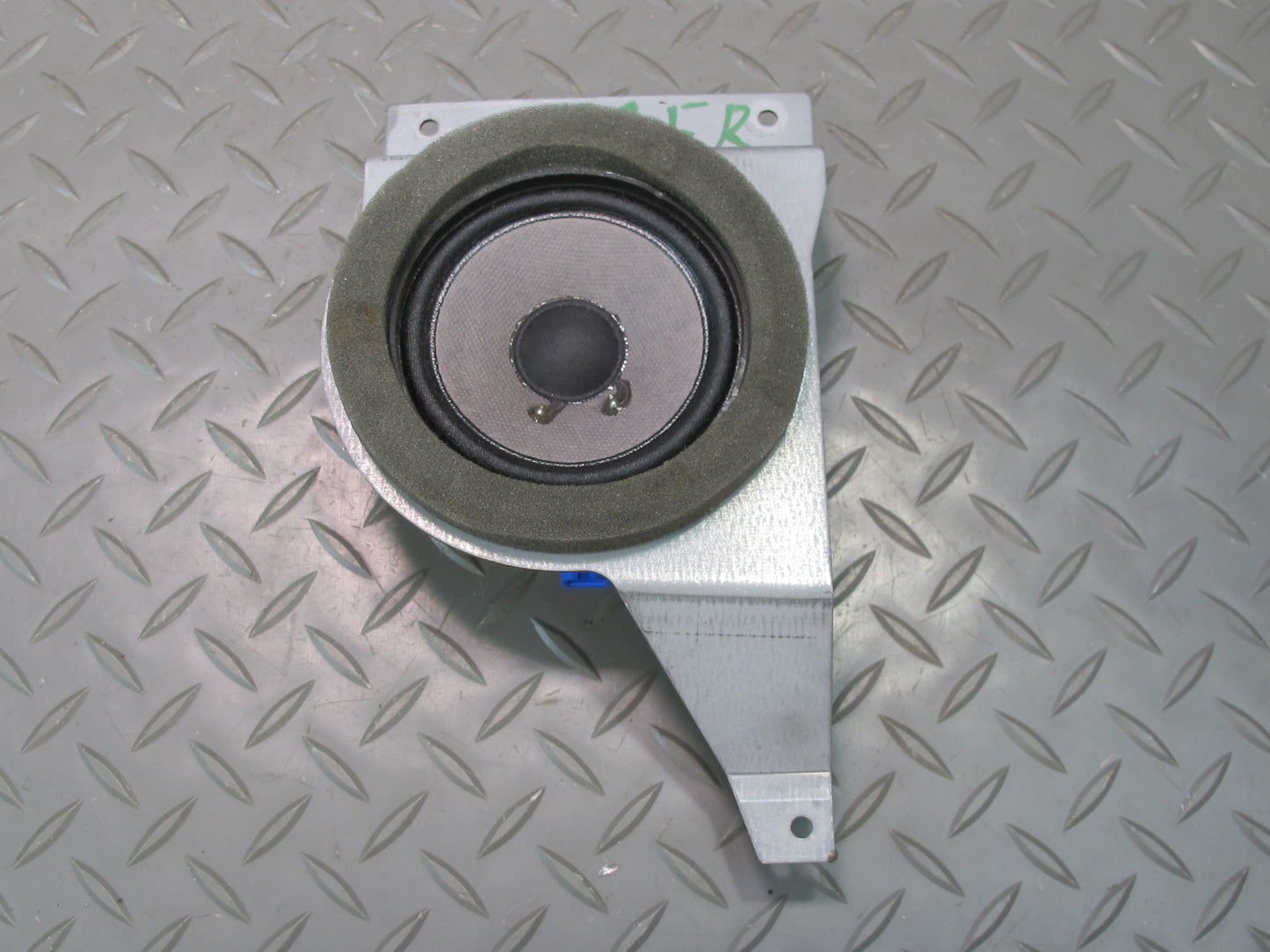 03-06 Chevrolet SSR Bose Front Right Speaker 10302898 OEM