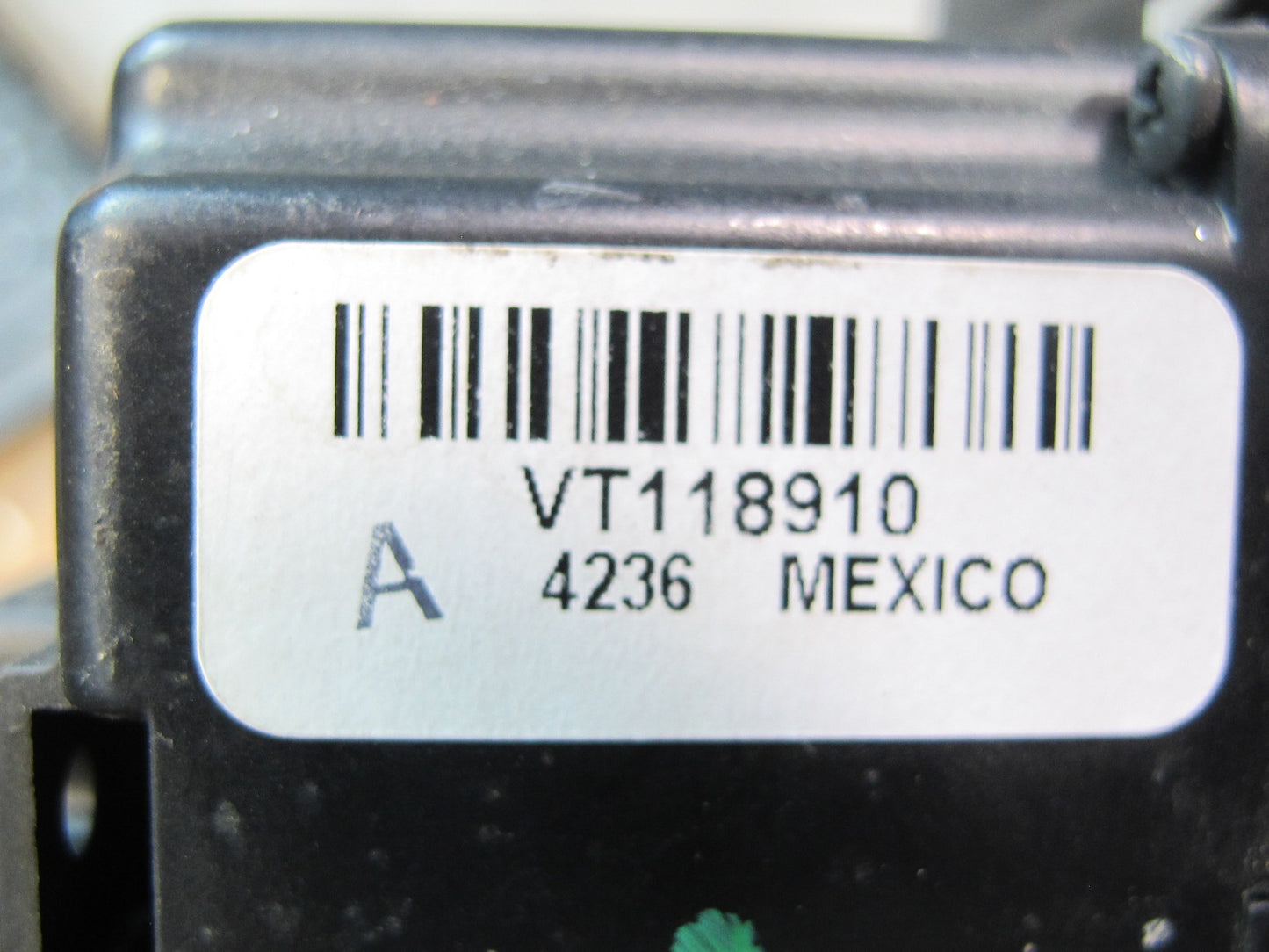 03-06 Chevrolet SSR Dashboard Dash Left Headlight Control Switch OEM