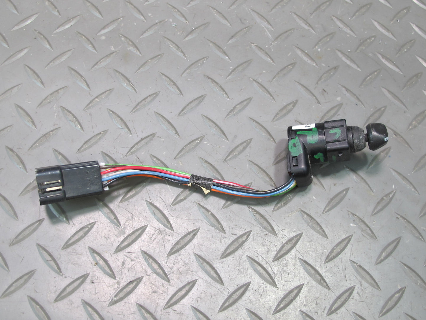 03-06 Chevrolet SSR Left Driver Door Side Mirror Switch OEM