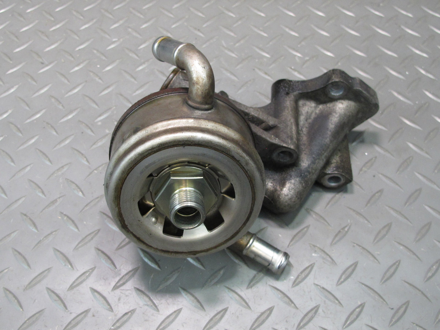 2004-2009 Lexus UZJ120L GX470 4.7L Engine Oil Cooler W/ Bracket