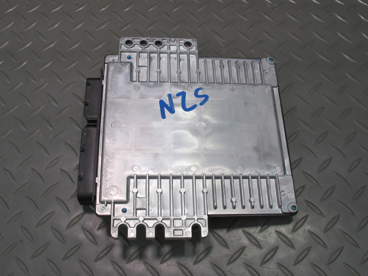 2004 Nissan Z33 350Z Convert VQ35DE M/T Engine ECU ECM Control Module 68K OEM