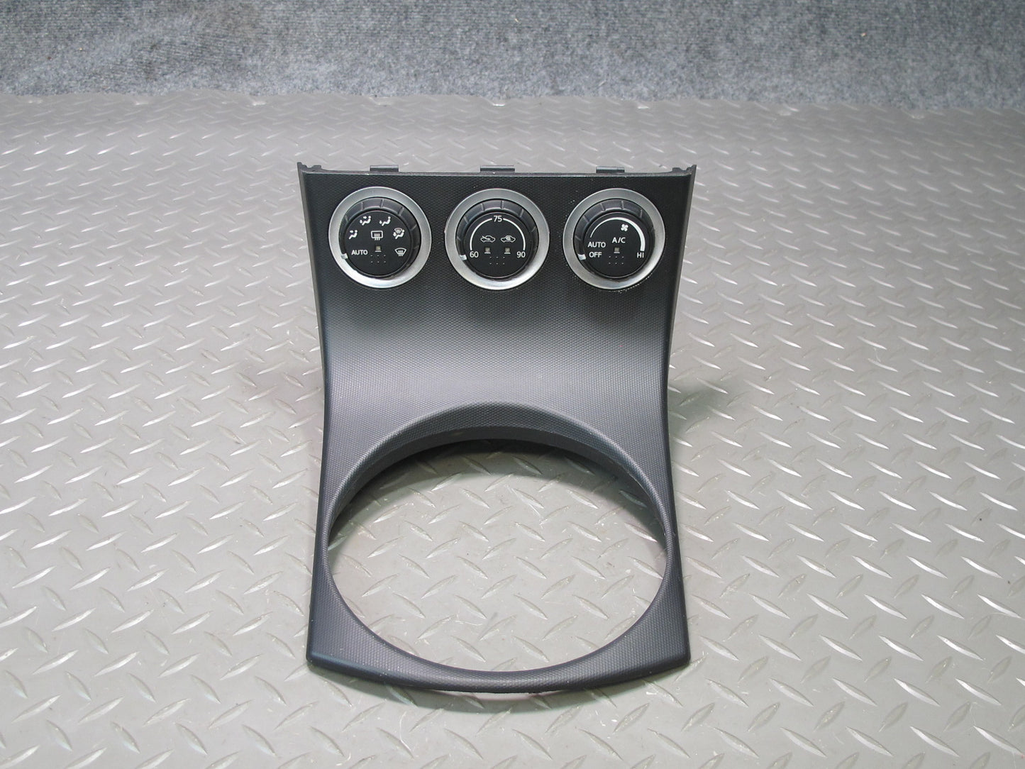 2004 Nissan Z33 350Z MT A/C Heater Climate Control Switch w Trim Bezel Panel OEM