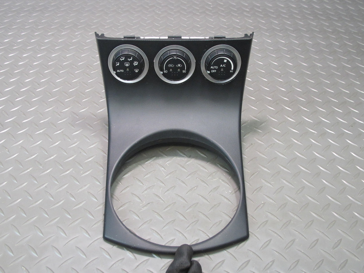 2004 Nissan Z33 350Z MT A/C Heater Climate Control Switch w Trim Bezel Panel OEM