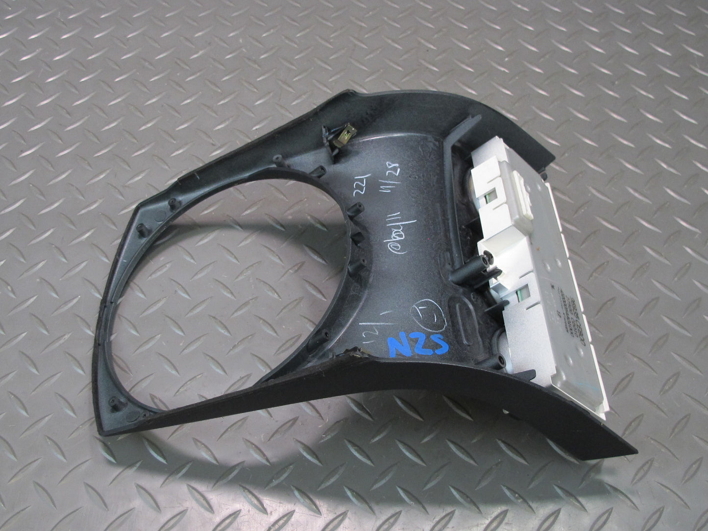 2004 Nissan Z33 350Z MT A/C Heater Climate Control Switch w Trim Bezel Panel OEM