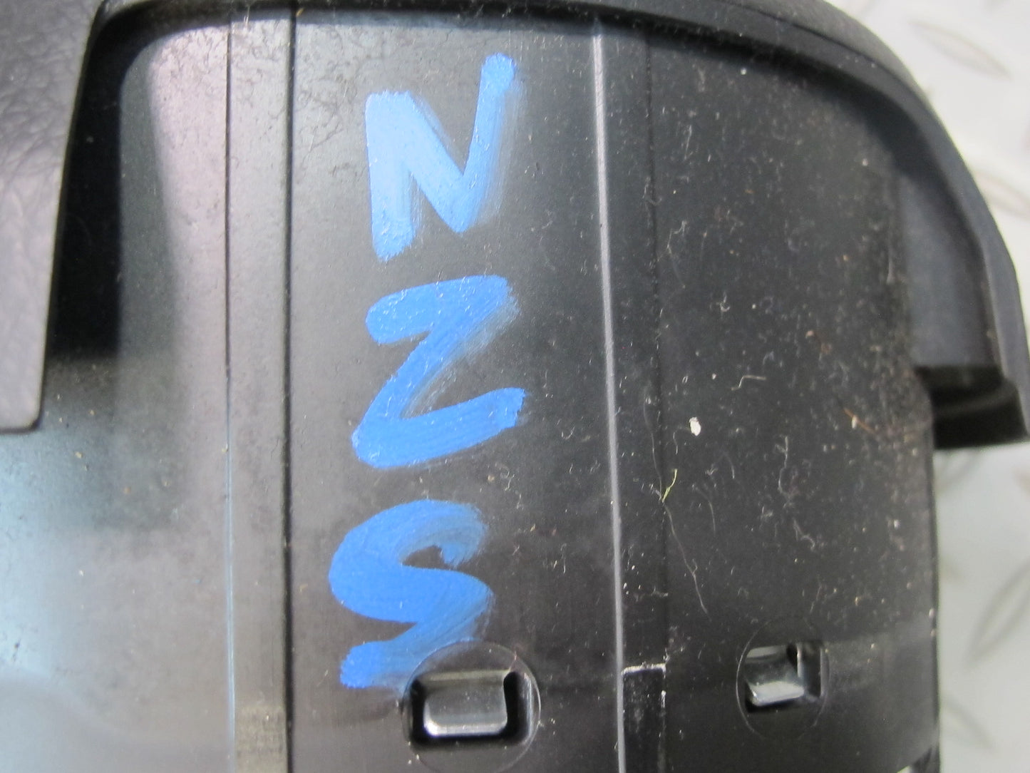 04-06 NISSAN 350Z Z33 FRONT LEFT DRIVER SIDE STEERING WHEEL SRS AIRBAG OEM