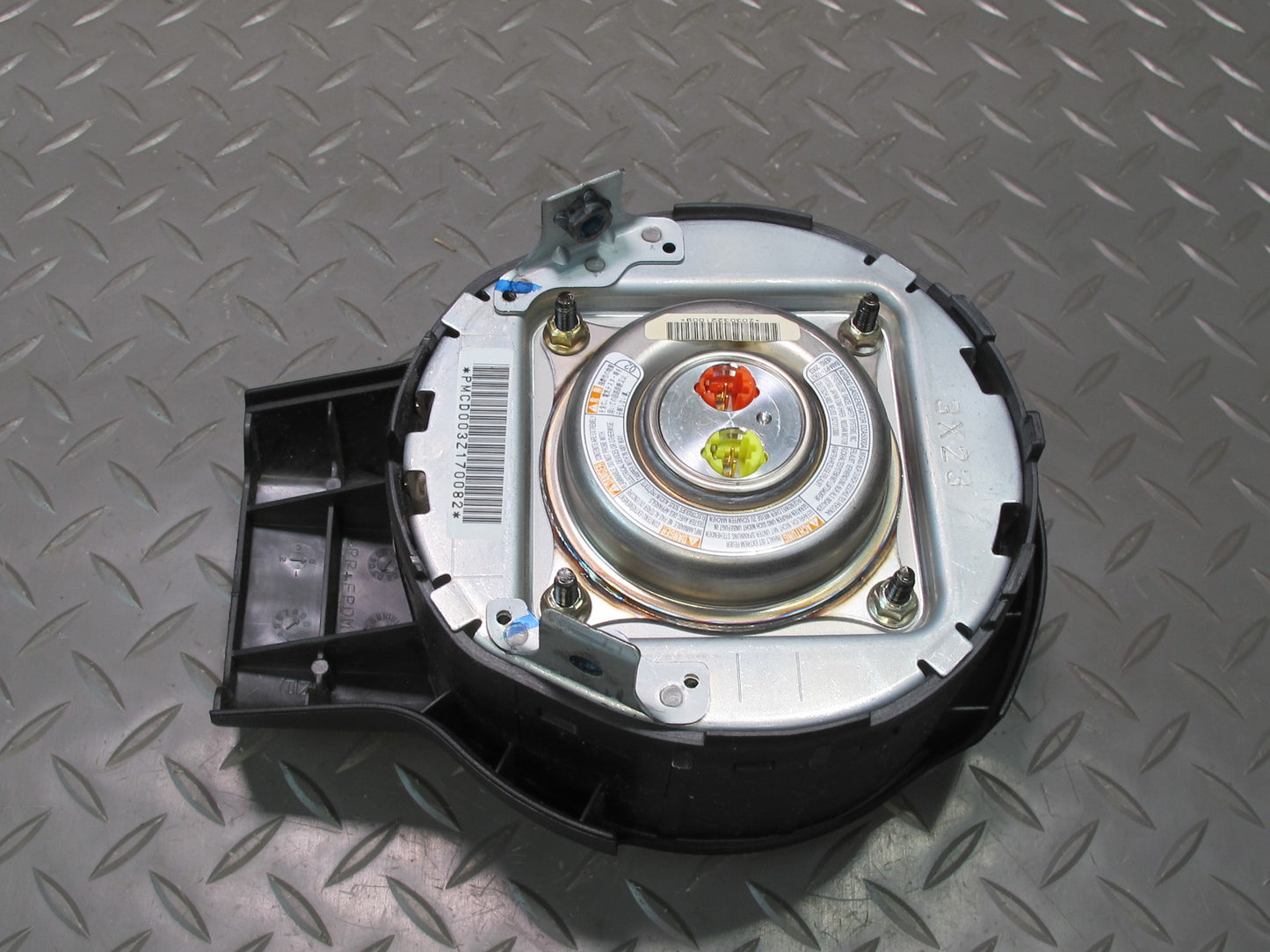 04-06 NISSAN 350Z Z33 FRONT LEFT DRIVER SIDE STEERING WHEEL SRS AIRBAG OEM