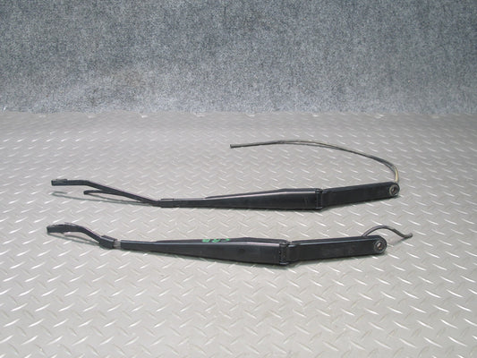03-06 Chevrolet SSR Set of 2 Front Left & Right Windshield Wiper Arm OEM