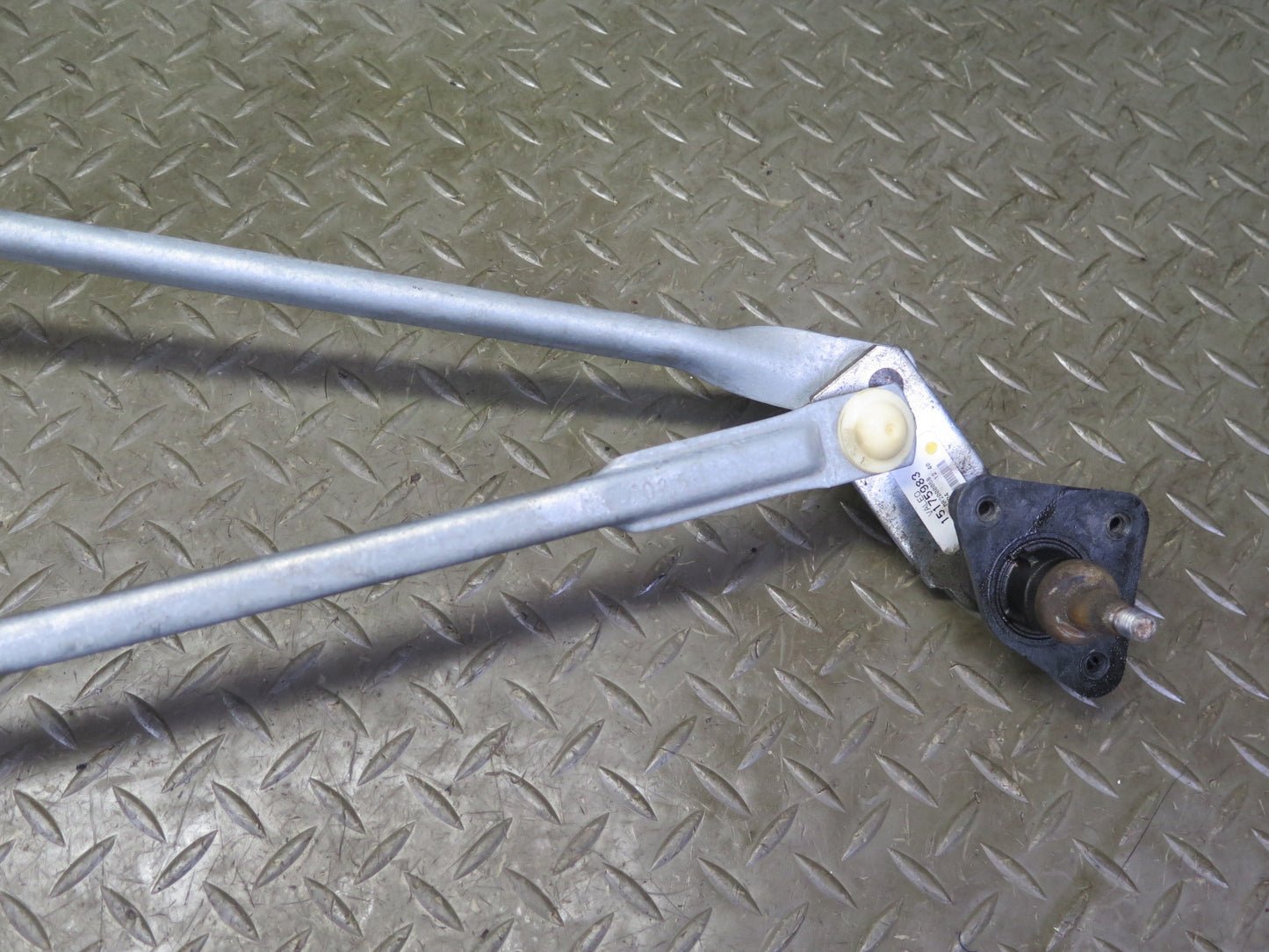 03-06 Chevrolet SSR Front Windshield Wiper Transmission Linkage w Motor OEM