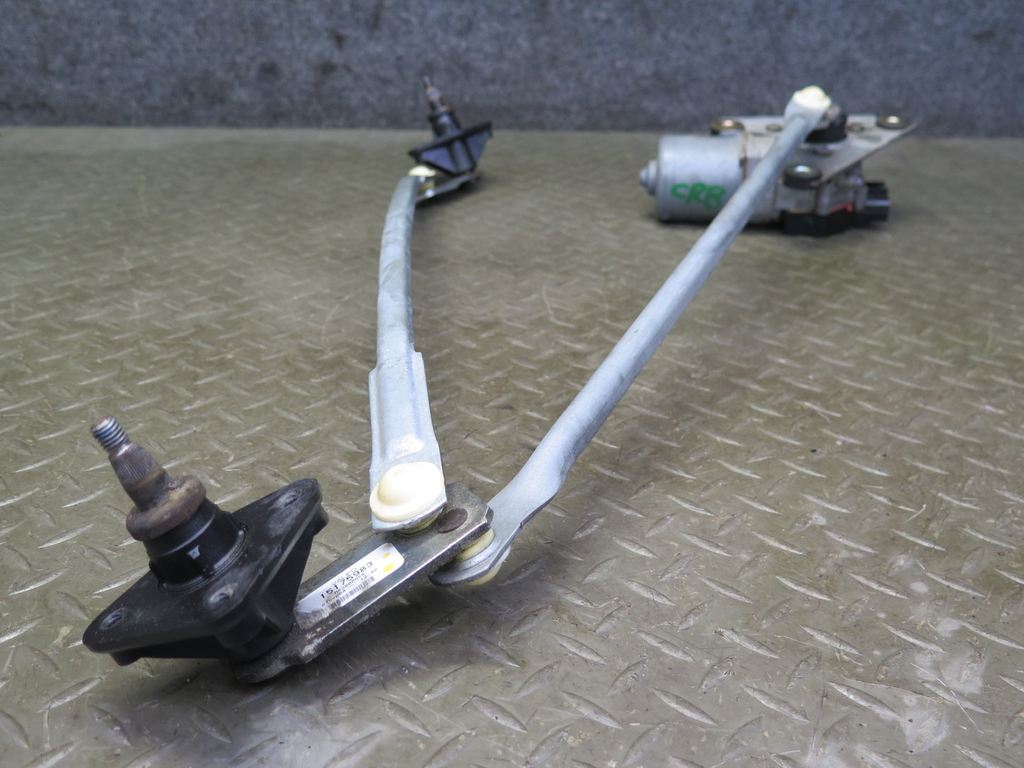 03-06 Chevrolet SSR Front Windshield Wiper Transmission Linkage w Motor OEM