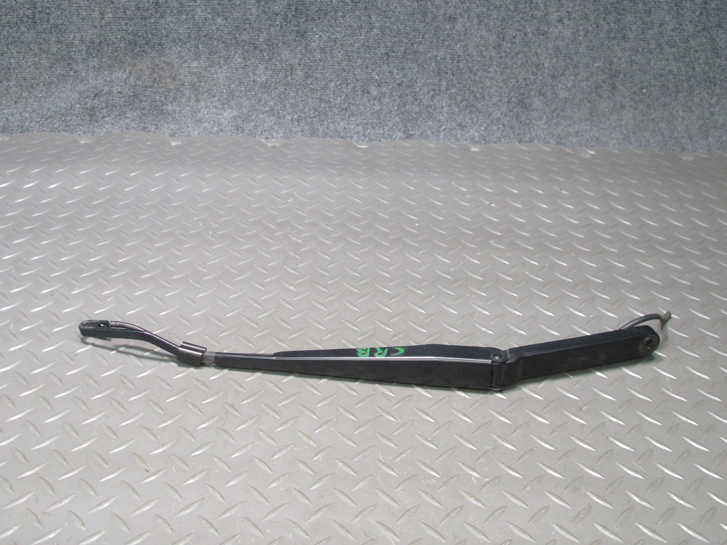 03-06 Chevrolet SSR Set of 2 Front Left & Right Windshield Wiper Arm OEM