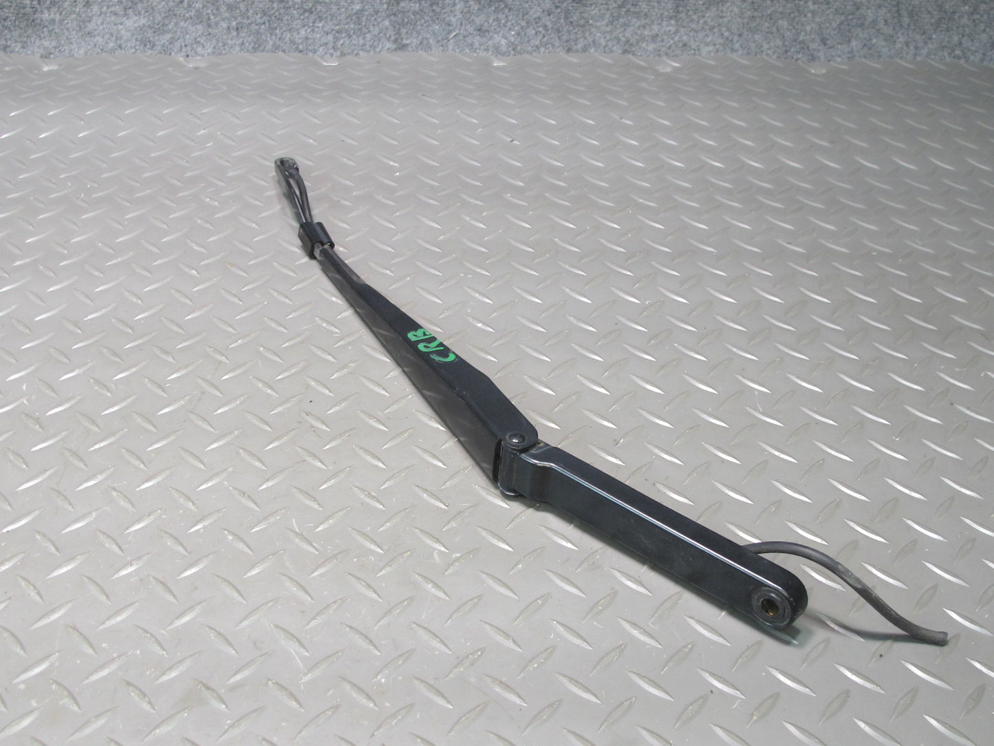 03-06 Chevrolet SSR Set of 2 Front Left & Right Windshield Wiper Arm OEM