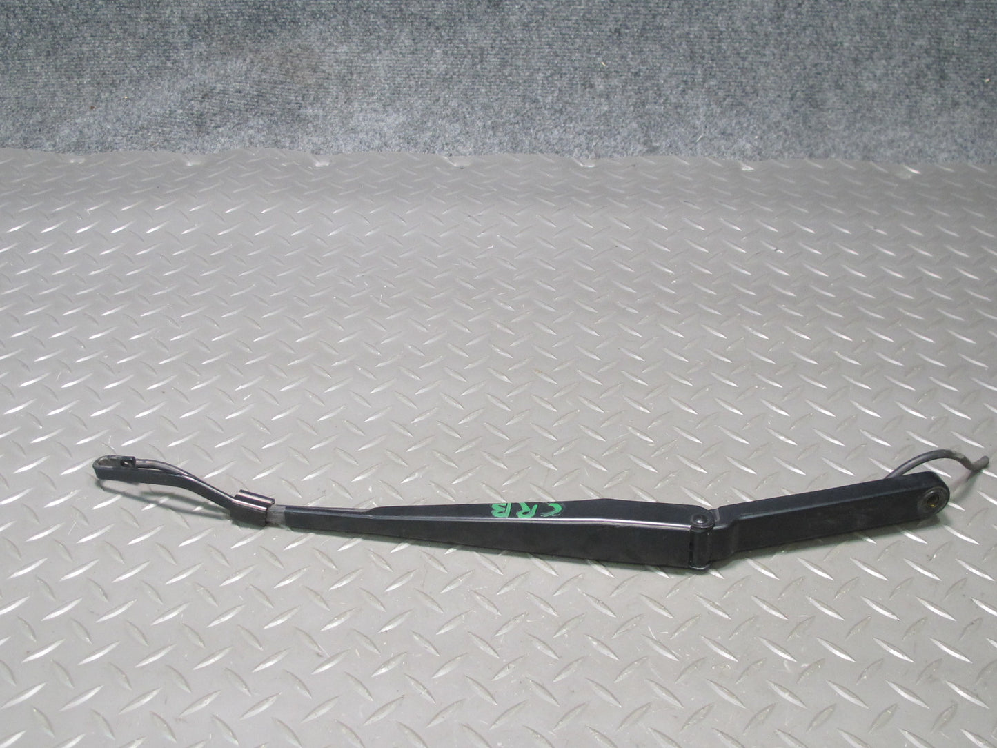 03-06 Chevrolet SSR Set of 2 Front Left & Right Windshield Wiper Arm OEM