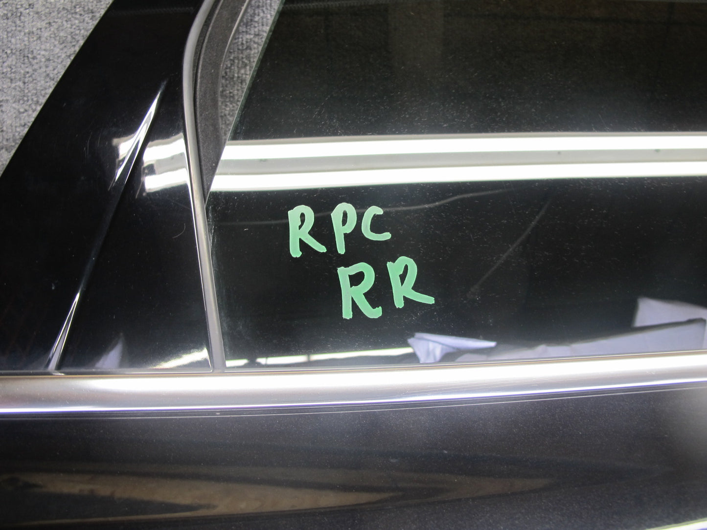 2011-2018 Porsche Cayenne 958 Rear Right Side Door Shell Panel W/ Glass Black