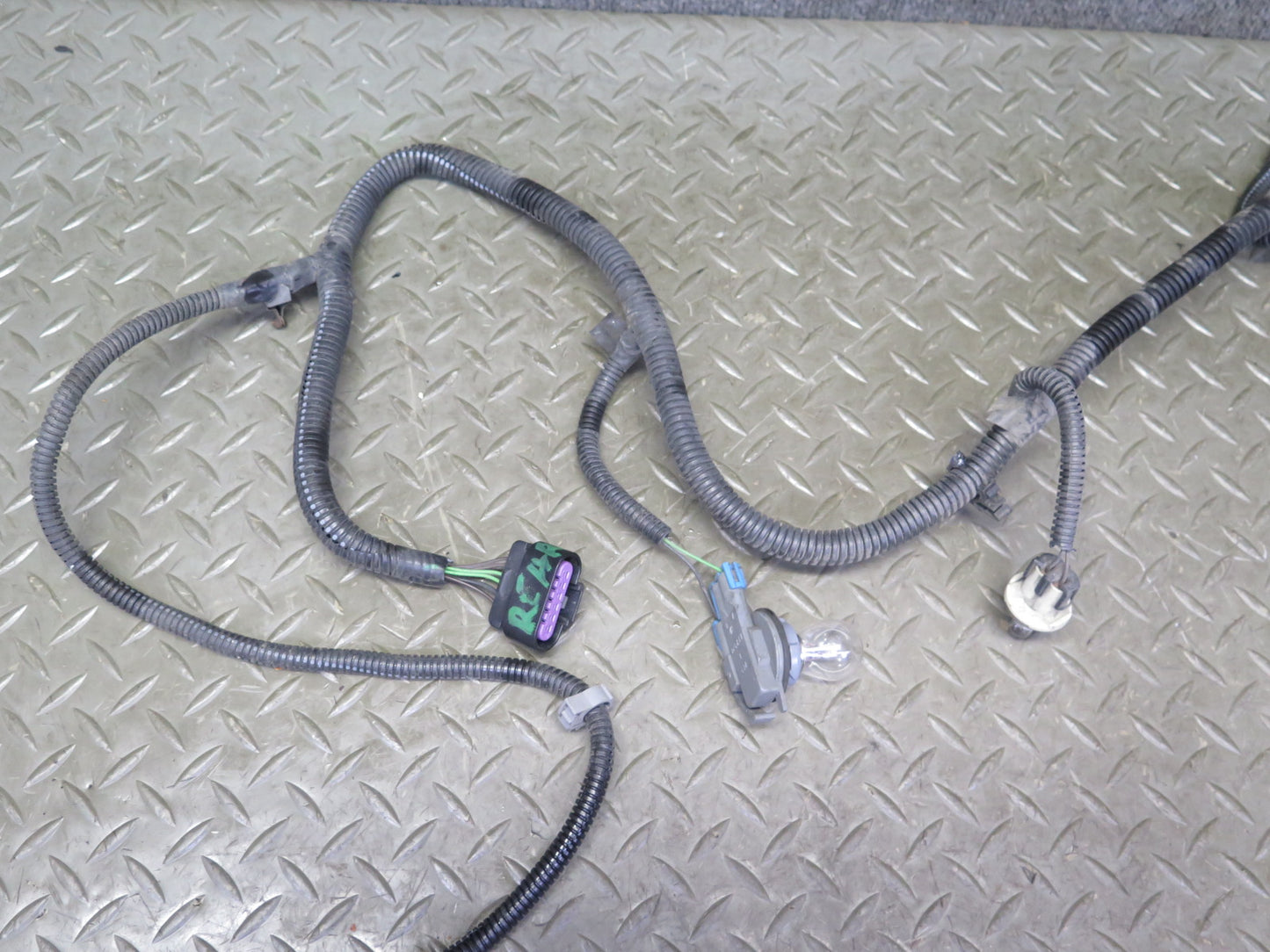 03-06 Chevrolet SSR Rear Bumper Wire Wiring Harness OEM