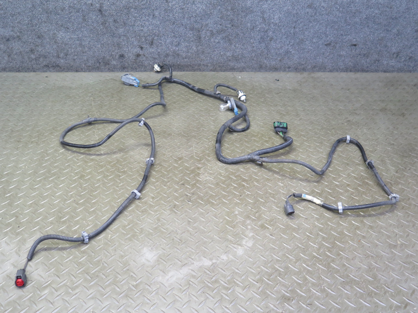 03-06 Chevrolet SSR Rear Bumper Wire Wiring Harness OEM