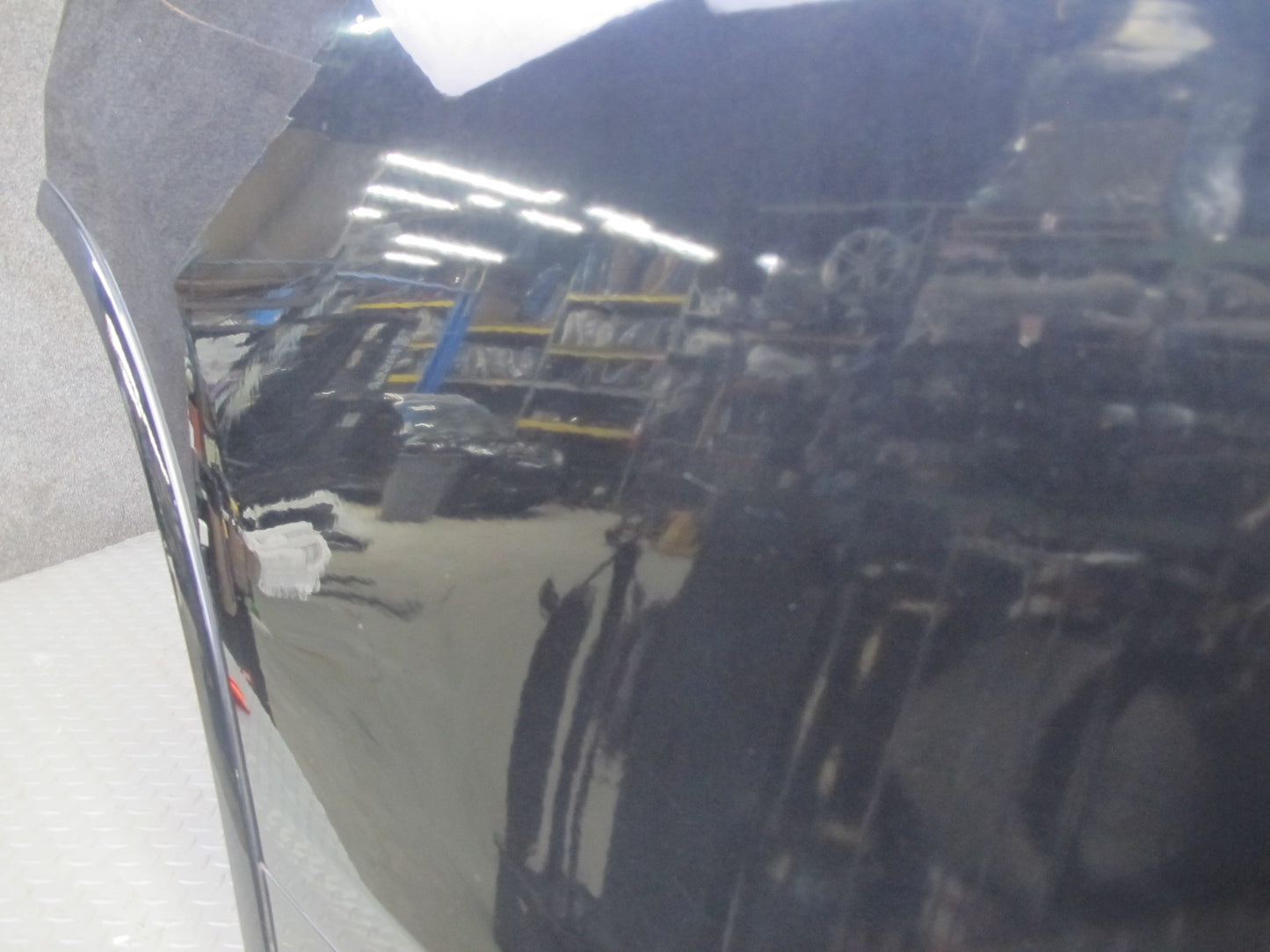 2011-2018 Porsche Cayenne 958 Rear Right Side Door Shell Panel W/ Glass Black